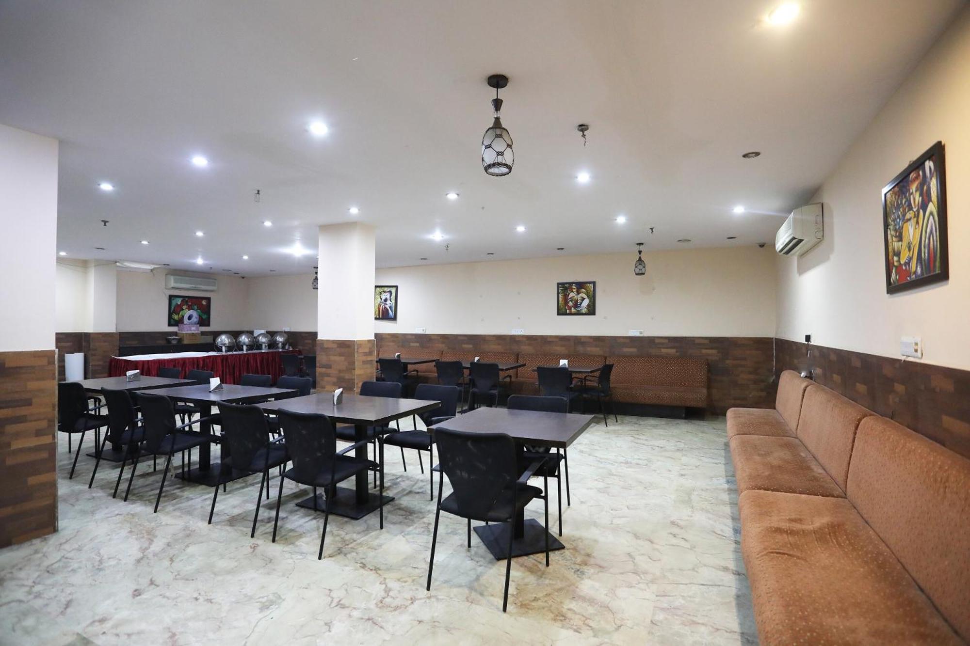 Hotel O Vedas Heritage Delhi (National Capital Territory of India) Eksteriør bilde