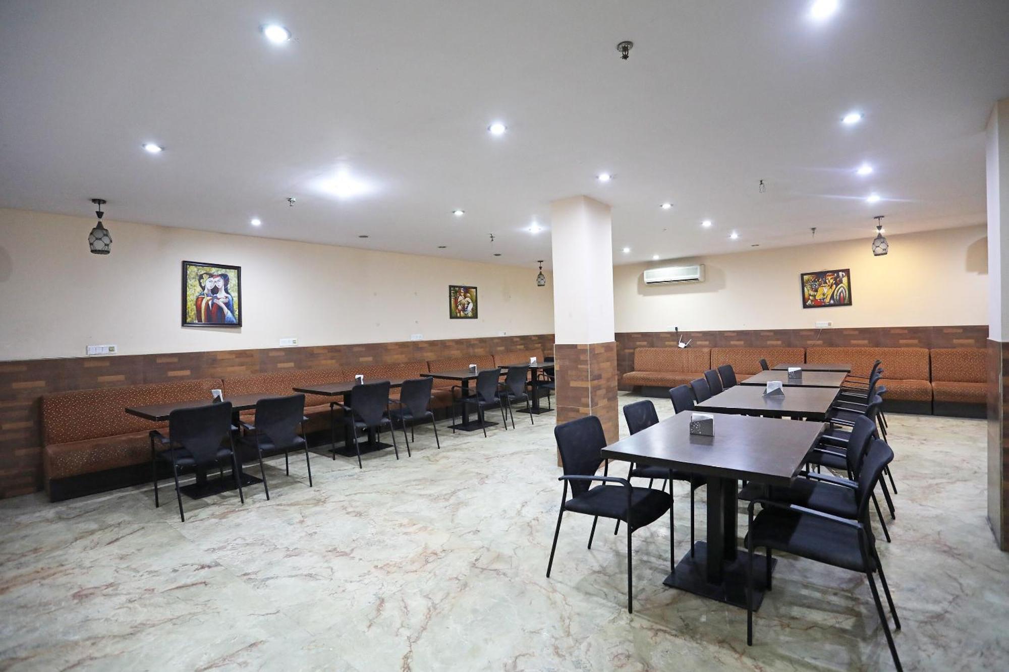 Hotel O Vedas Heritage Delhi (National Capital Territory of India) Eksteriør bilde